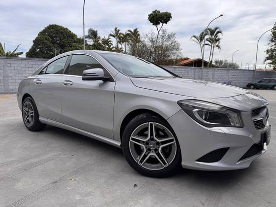 MERCEDES-BENZ CLA 200 1.6 URBAN 16V GASOLINA 4P AUTOMÁTICO MERCEDES-BENZ CLA 200 1.6 URBAN 16V GASOLINA 4P AUTOMÁTICO